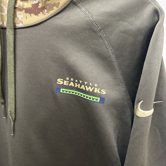 Nike Seattle Seahawks Size Medium Salute To Service Hoodie Military NFL - Picture 7 of 9
